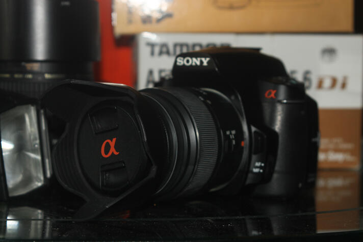 kamera DSLR Sony Alfa A230 komplit tele dan flash