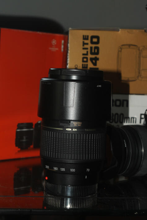 kamera DSLR Sony Alfa A230 komplit tele dan flash