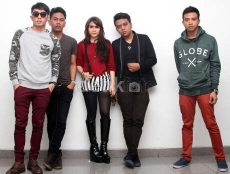 Gitaris grup band Geisha, Roby Satria ditangkap ???