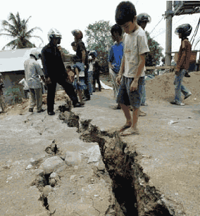 (TIPS) 10 KONDISI DAN TINDAKAN JIKA ADA GEMPA BUMI