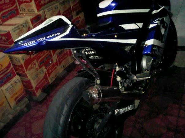 Yamaha Vixion gaya YZF M1 di lego Rp 30 juta
