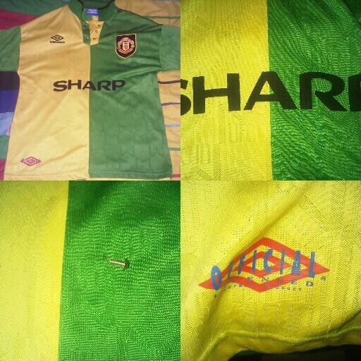 Lelang jersey Rp 0,- MU Away Treble 97/99 >< Third 92/94