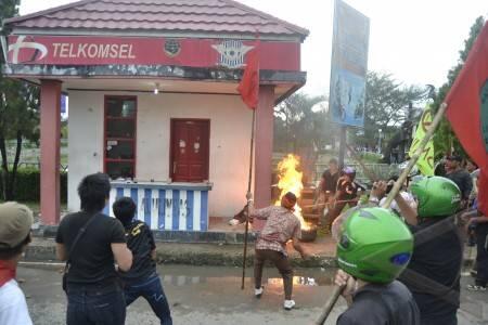 Kalau Demo Jangan Anarkis ya Gan