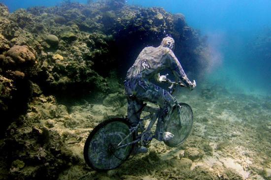 Foto Mesum/Museum Bawah Laut Terbesar Di Dunia (Hot ++)