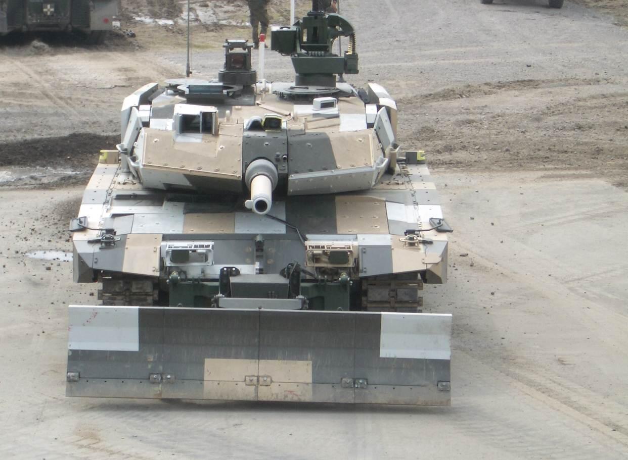 Leopard 2 PSO vs Leopard Revolution