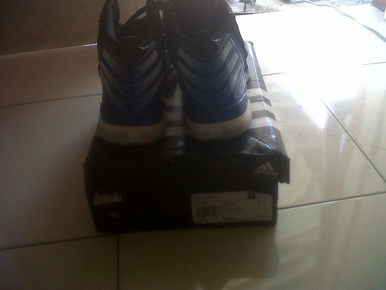JUAL SEPATU BASKET ADIDAS AdiZero Shadow size 43 1/3 SECOND (2ND)