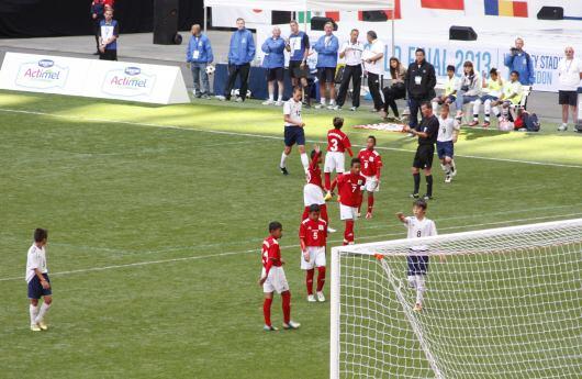INDONESIA PERINGKAT 8 DUNIA DI KOMPETISI SEPAKBOLA DANONE NATIONS CUP 2013