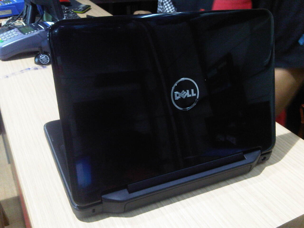 Notebook Dell intel Pentium cuma 3jtan cuma di Bandung