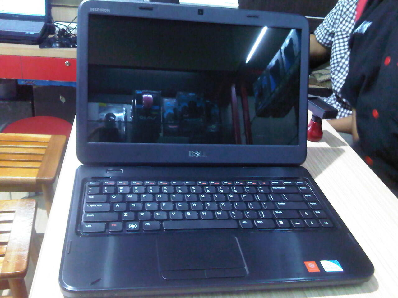 Notebook Dell intel Pentium cuma 3jtan cuma di Bandung