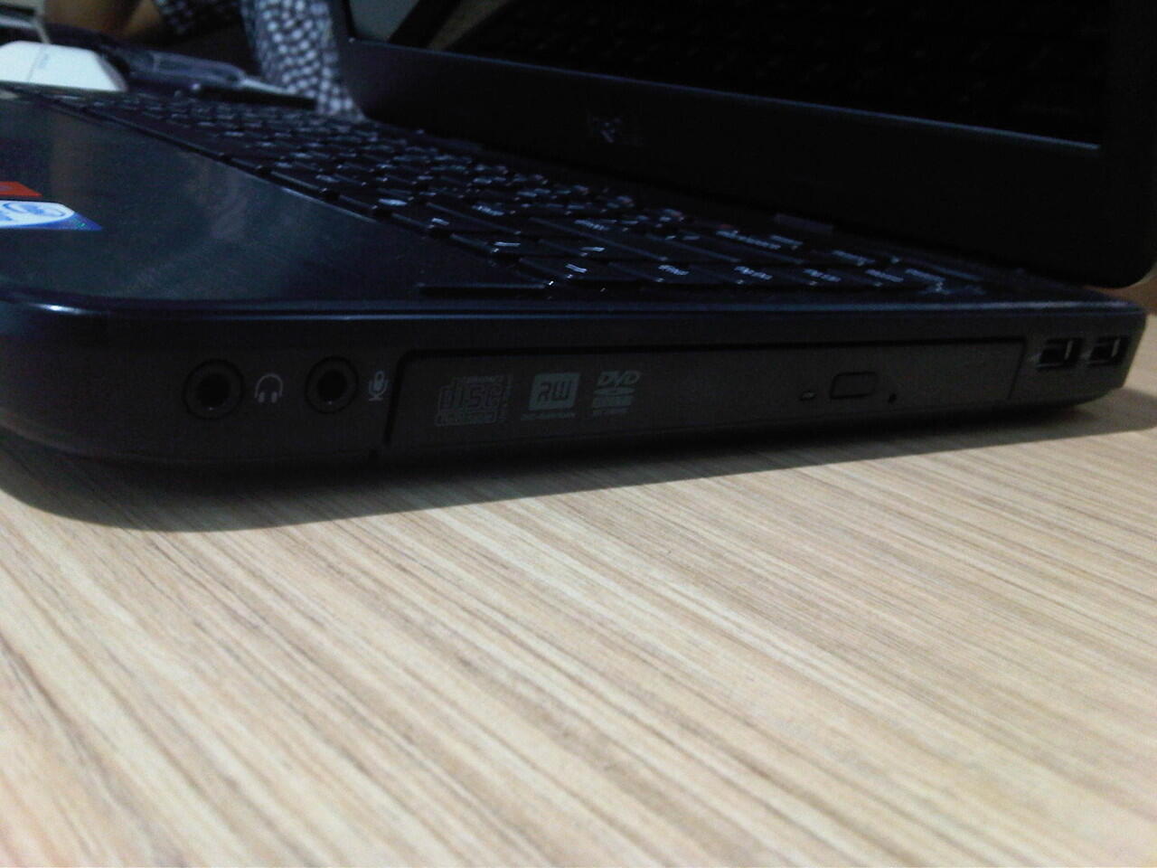 Notebook Dell intel Pentium cuma 3jtan cuma di Bandung
