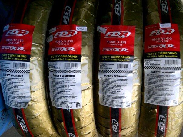 Terjual Aneka Ban Soft Compound (Racing Tire) Ring 14  KASKUS