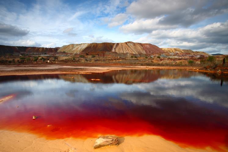 Warna-warni Sungai Rio Tinto, Spanyol