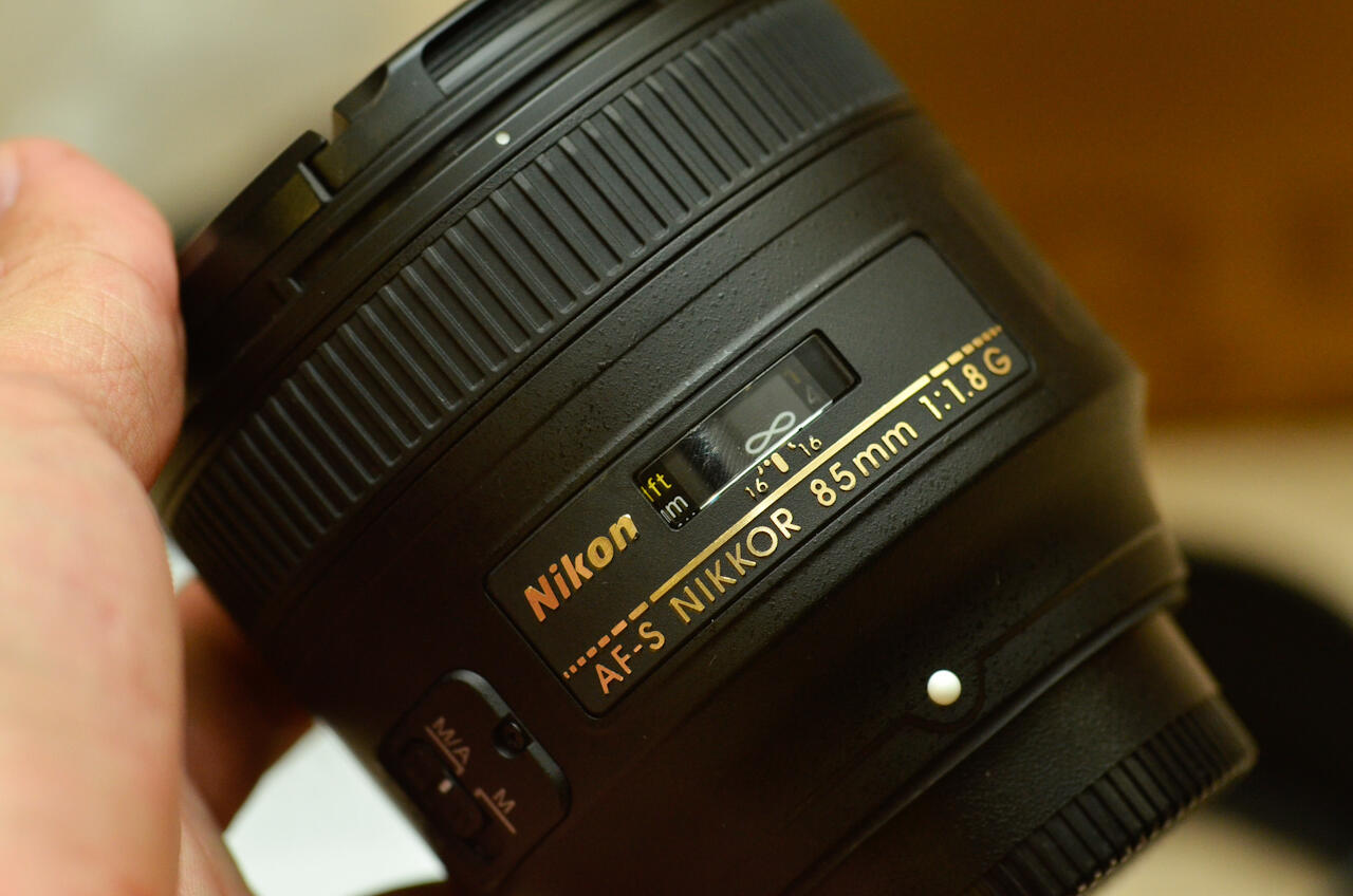 Nikon 85 1.8 g. Nikon 85mm 1.8g. Nikon 85mm f/1.8g. Nikon 24-85.