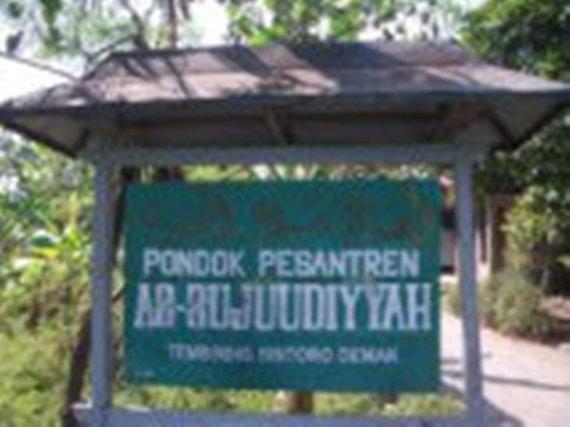 yuk kita lihat POLISI jadi santri di Pesantren DEMAK ...CEKIDOT