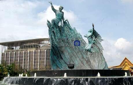 5 Patung Paling Kontroversial di Indonesia