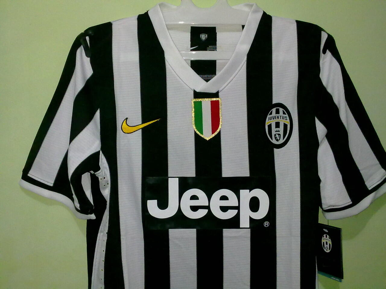 Jersey Grade Ori Juventus Home 2013/2014 Player Issue #23 Vidal