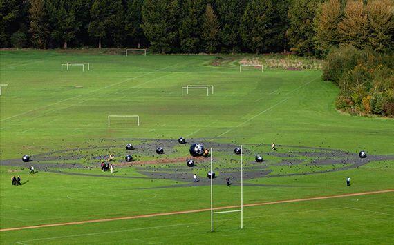 Pesan Misterius Di Hackney Marshes (#WinnerTakesEarth)