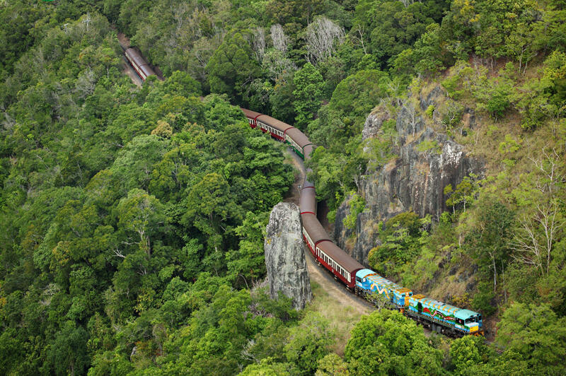10 Jalur Kereta Paling Berbahaya di Dunia