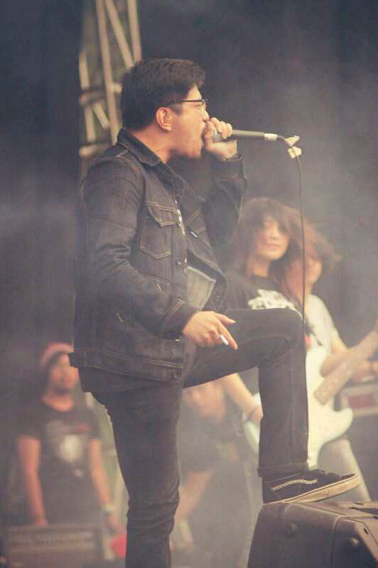 Foto foto saat @THIRTEENjkt manggung di #Haiday dari berbagai sumber :)