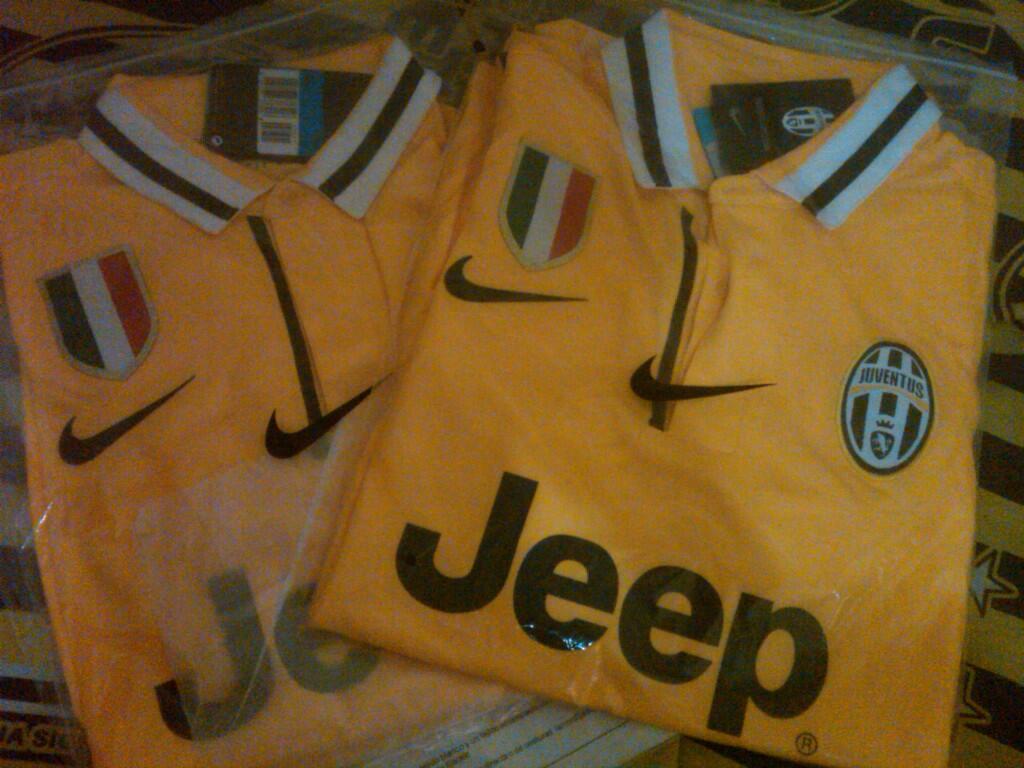 Jersey juventus away 2013-2014 grade ori, gratis ongkos kirim gan