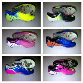 SEPATU FUTSAL & SEPAK KERENNN MUMER GANN