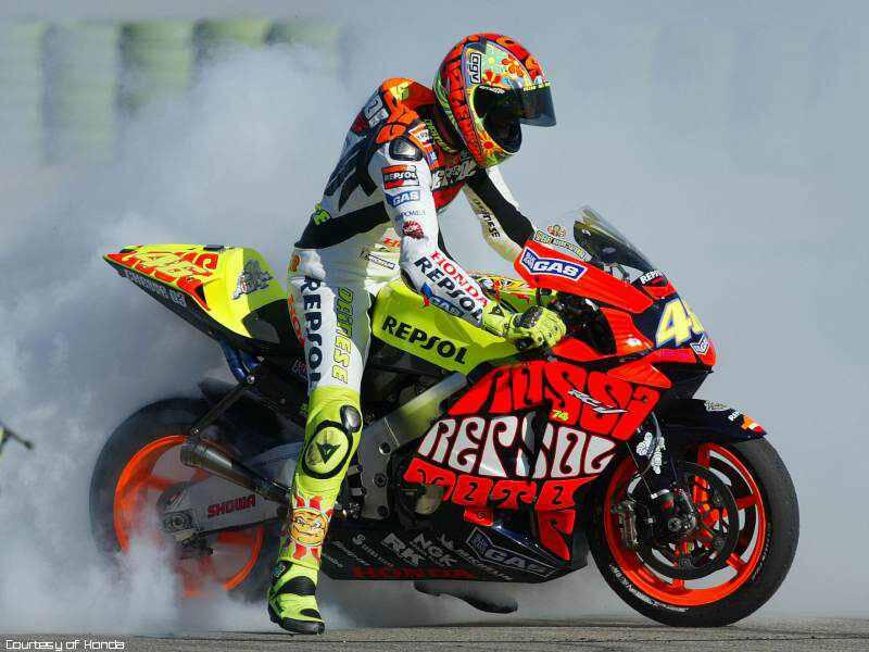 Valentino Rossi Dari Masa ke Masa ! + Pic