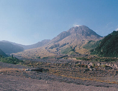 Letusan Gunung Terbesar Didunia Yang Memakan Banyak Korban&#91;Menurut Agan Satu Ini&#93;