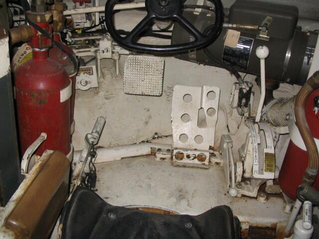 &#91;Pics&#93; Kompartemen Pengemudi di kendaraan Tank