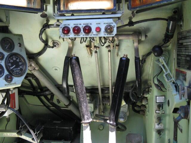 &#91;Pics&#93; Kompartemen Pengemudi di kendaraan Tank