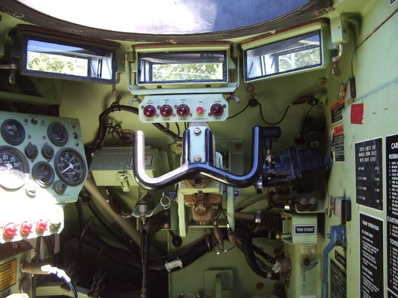 &#91;Pics&#93; Kompartemen Pengemudi di kendaraan Tank