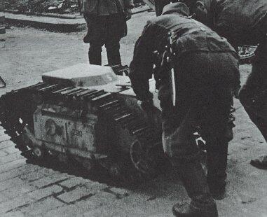 SdKfz 302 / SdKfz 303 Goliath, alutsista robot (remot control) pertama