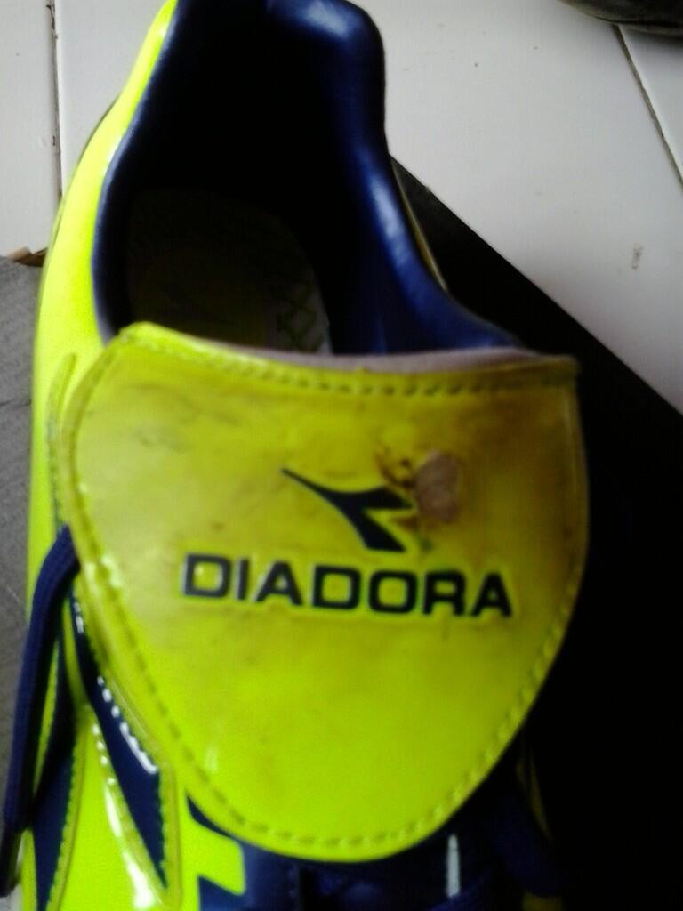 sepatu futsal diadora dorian id