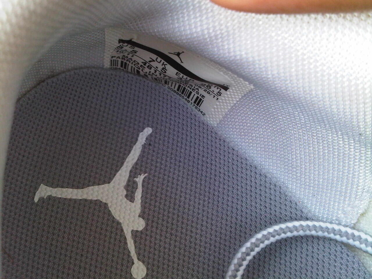 WTS NIKE MEN'S AIR JORDAN RETRO V.1 WHITE/STEALTH
