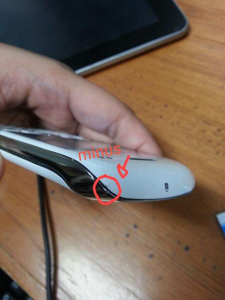 BLACKBERRY BELAGIO 9790 WHITE GARANSI TAM MASIH PANJANG