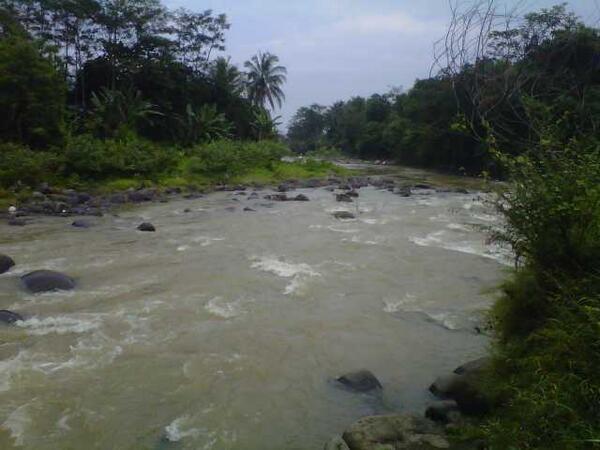 MENGABADIKAN FOTO KEINDAHAN ALAM ( kampung ane )