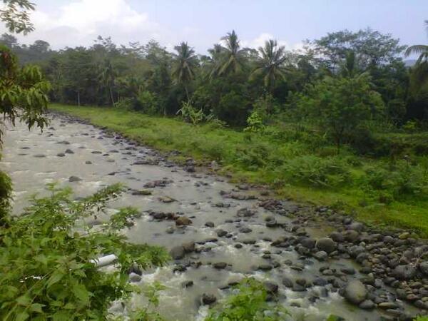 MENGABADIKAN FOTO KEINDAHAN ALAM ( kampung ane )