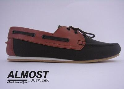 Sepatu Ajaib Bisa Terbang Hingga 30cm