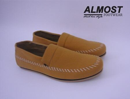 Sepatu Ajaib Bisa Terbang Hingga 30cm