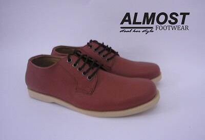 Sepatu Ajaib Bisa Terbang Hingga 30cm