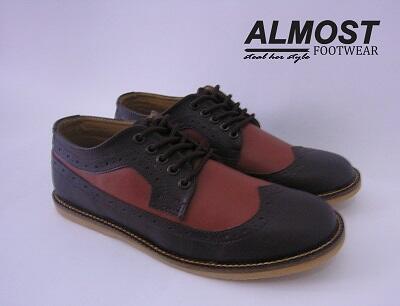 Sepatu Ajaib Bisa Terbang Hingga 30cm