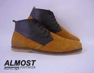 Sepatu Ajaib Bisa Terbang Hingga 30cm