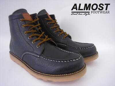 Sepatu Ajaib Bisa Terbang Hingga 30cm