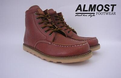 Sepatu Ajaib Bisa Terbang Hingga 30cm