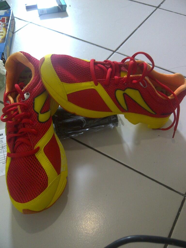 Sepatu Newton Distance S (Original and Rare) Jual Rugii!!!!!