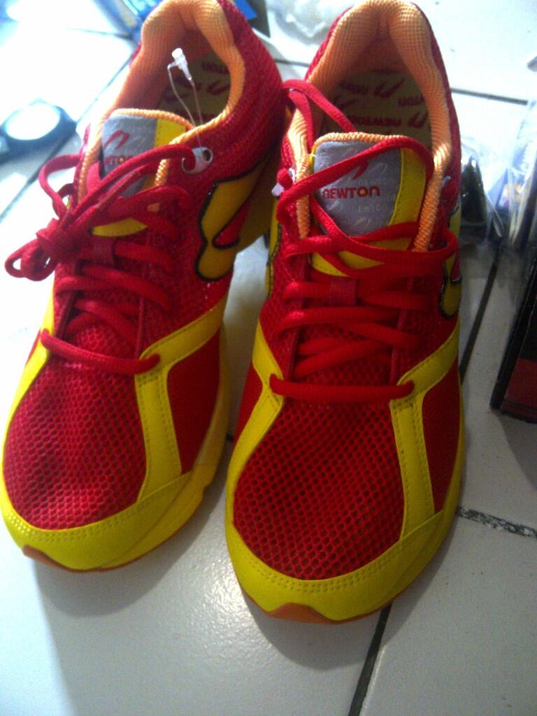 Sepatu Newton Distance S (Original and Rare) Jual Rugii!!!!!