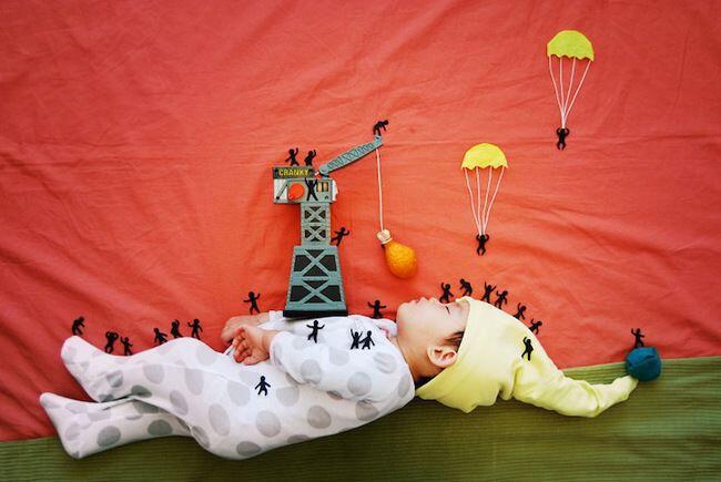 ~๑๑.Foto Cute Bayi Sedang Tidur Oleh Ibu Kreatif.๑๑~