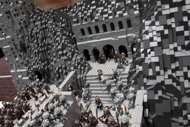 amazing! adegan pertempuran Helms Deep di Lord of The Rings dibuat dengan 150k Lego.