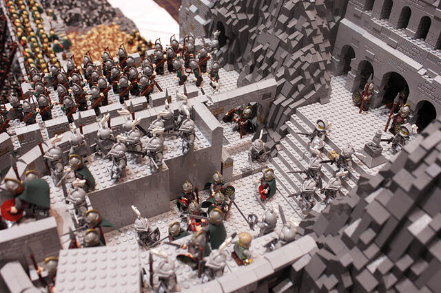 amazing! adegan pertempuran Helms Deep di Lord of The Rings dibuat dengan 150k Lego.