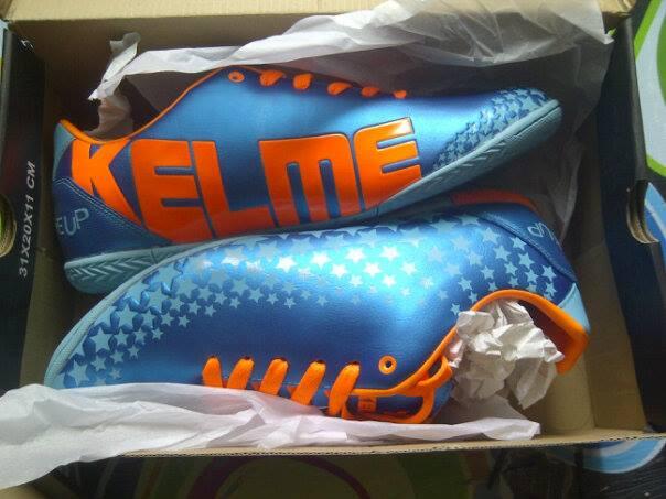 sepatu futsal kelme
