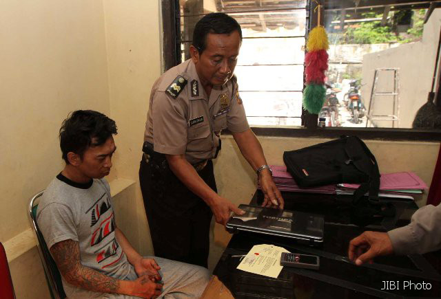 "Jahat Sekali,... ijazah ga Laku buat cpns, ex kampus dirampok . . luar biasa"